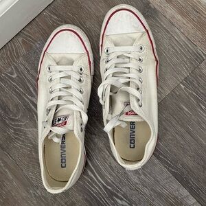 White Converse Chuck Taylor Low Top